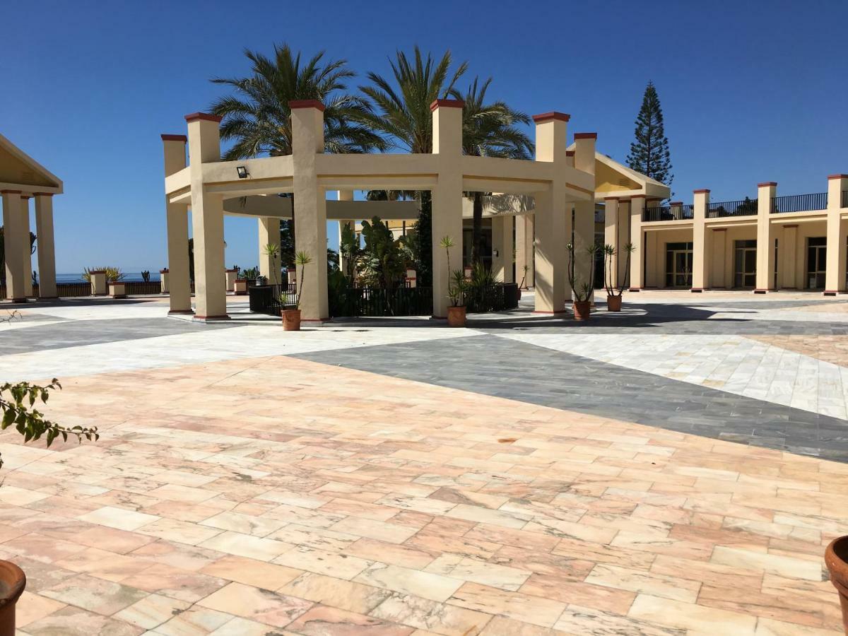 Estudio Con Insuperables Vistas Al Mar: Aparcamiento Марбеля Екстериор снимка
