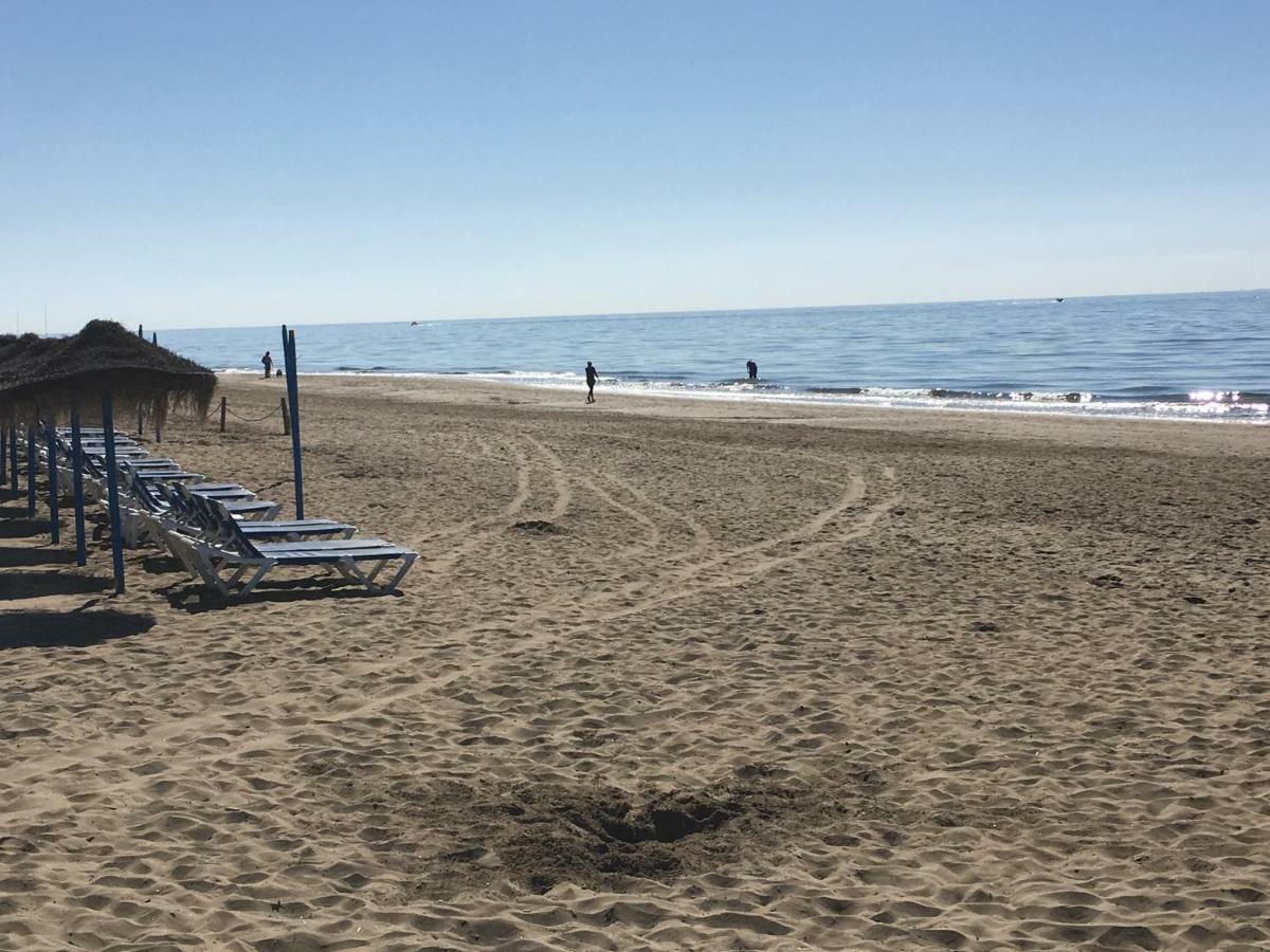 Estudio Con Insuperables Vistas Al Mar: Aparcamiento Марбеля Екстериор снимка