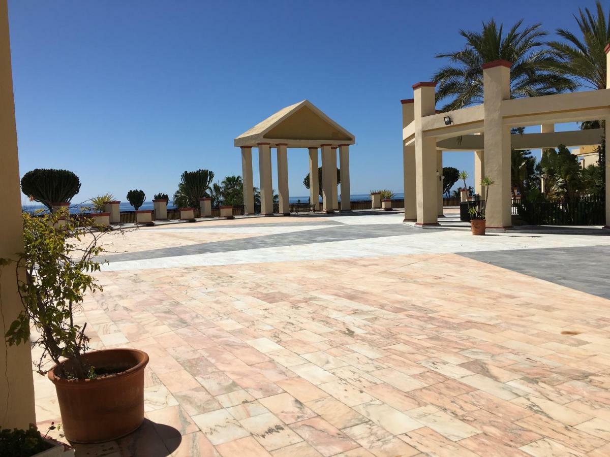 Estudio Con Insuperables Vistas Al Mar: Aparcamiento Марбеля Екстериор снимка